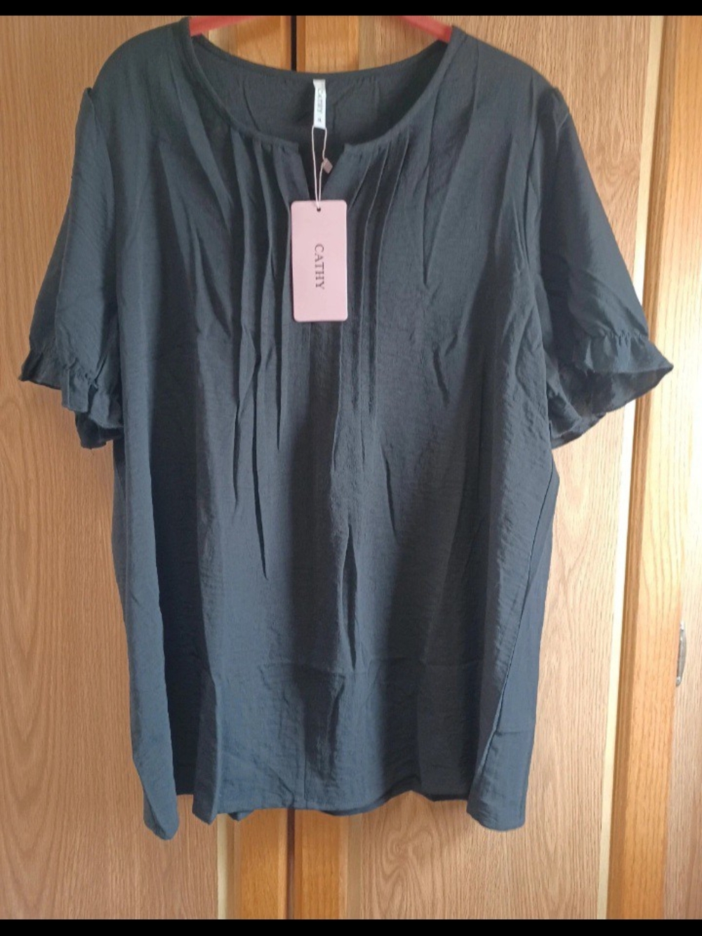 kathy ireland Black Short Sleeve Pleated Front Blouse